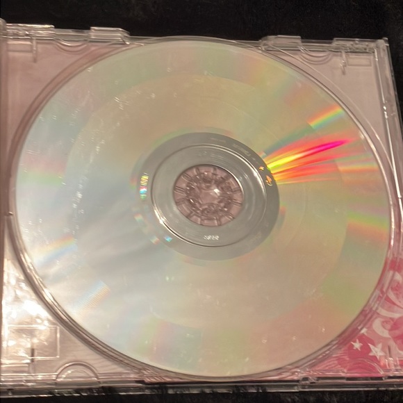 Used but in good condition but it has some scratches on it - Picture 4 of 5